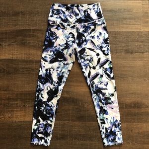 Fabletics Leggings High-Waisted Powerhold Capri